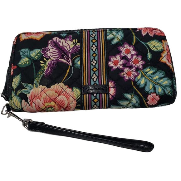 Vera Bradley Zippered Clutch / Wristlet, Wallet, Approx. 8 x 4 - Picture 1 of 8